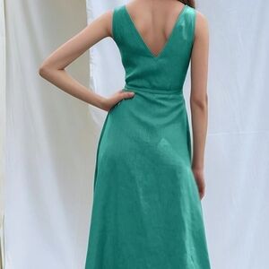 Nicole Miller 100% Linen Emerald Sleeveless Dress NWOT